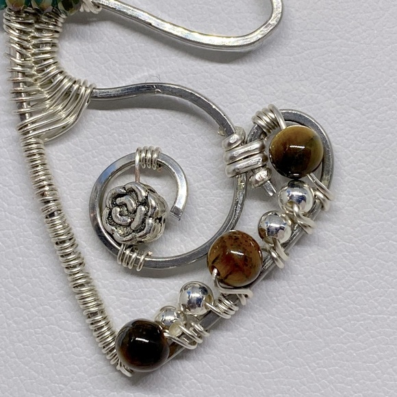 Handmade wire wrapped cat pendant - Picture 4 of 7